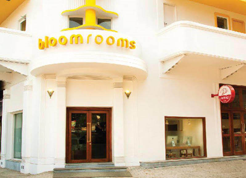 Bloomrooms @ New Delhi Railway Station Exterior photo